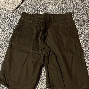 Men Levi’s jean shorts